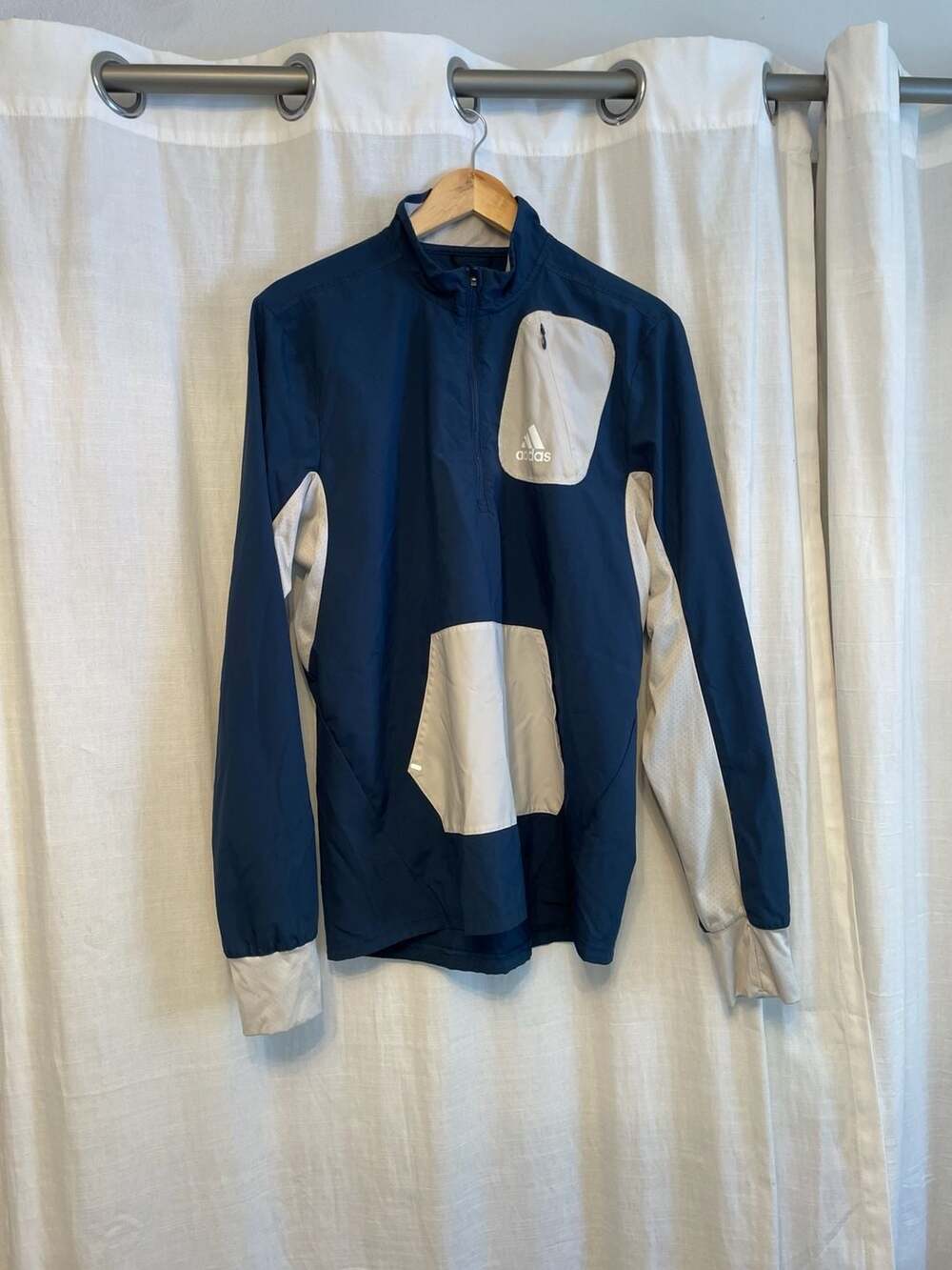 Adidas Primeblue Running 1/4 Zip Marathon Jacket Blue/White Size S
Retro
Jogging
